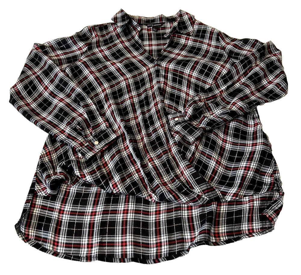 ROCK & REPUBLIC Women's Plaid Blouse Sz L Black Bubble Hem Drape Front Sparkly